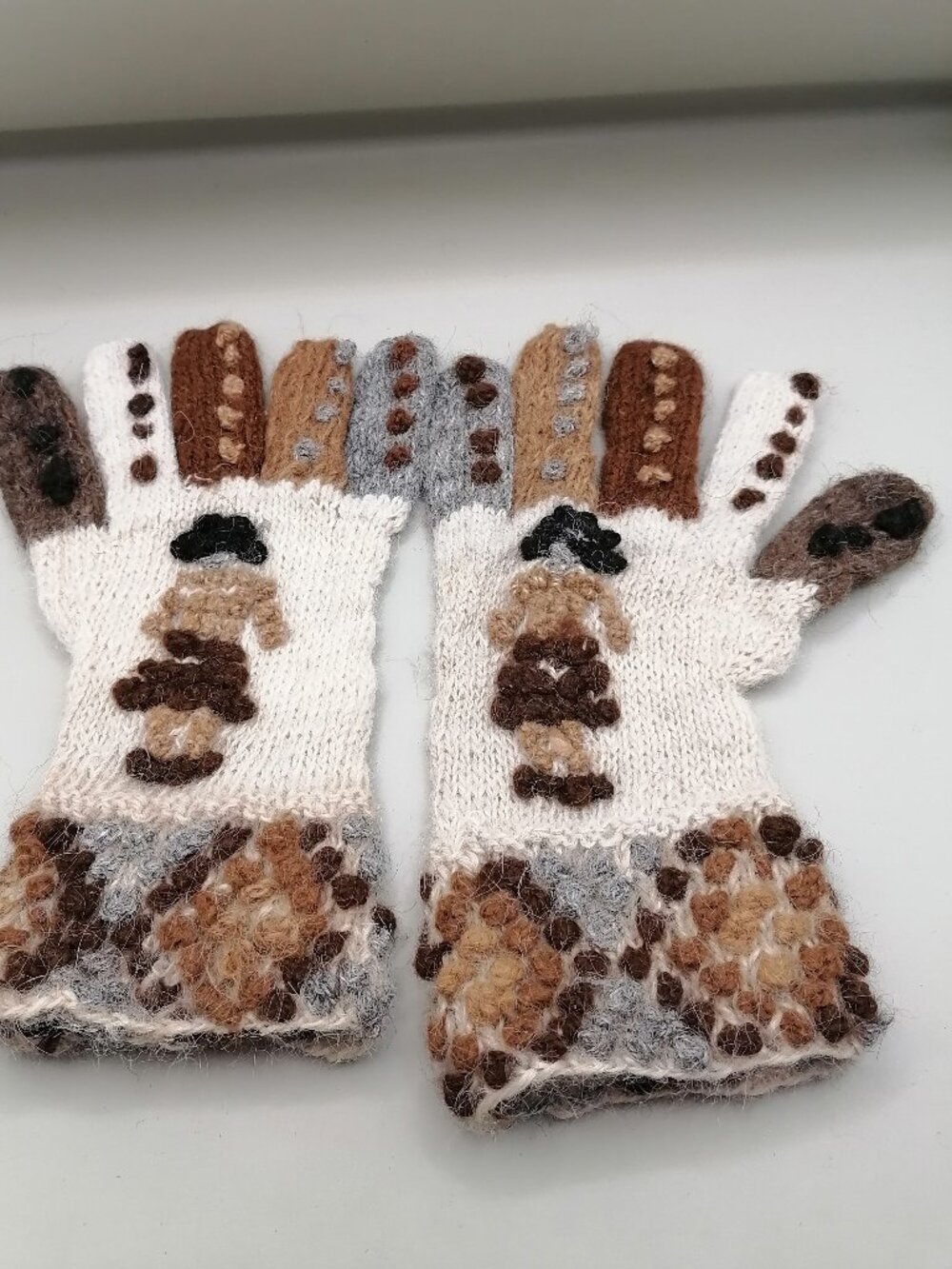 Andean Alpaca Wool Gloves – Knitted with Geometric Design – Warm for Winter
